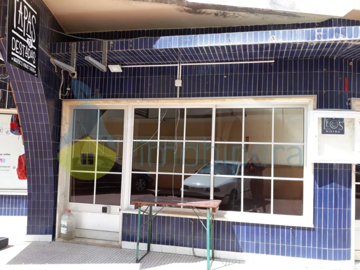 Restaurante – Praia da Rocha- Primeira linha de praia