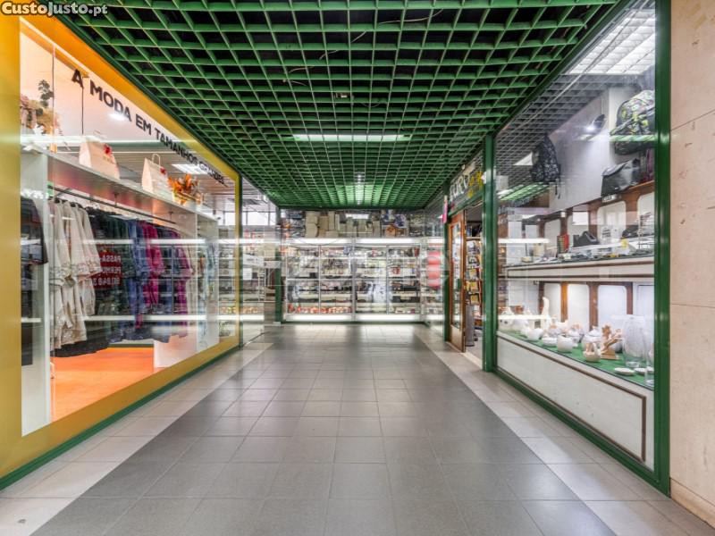 Papelaria E Livraria No Centro De Felgueiras