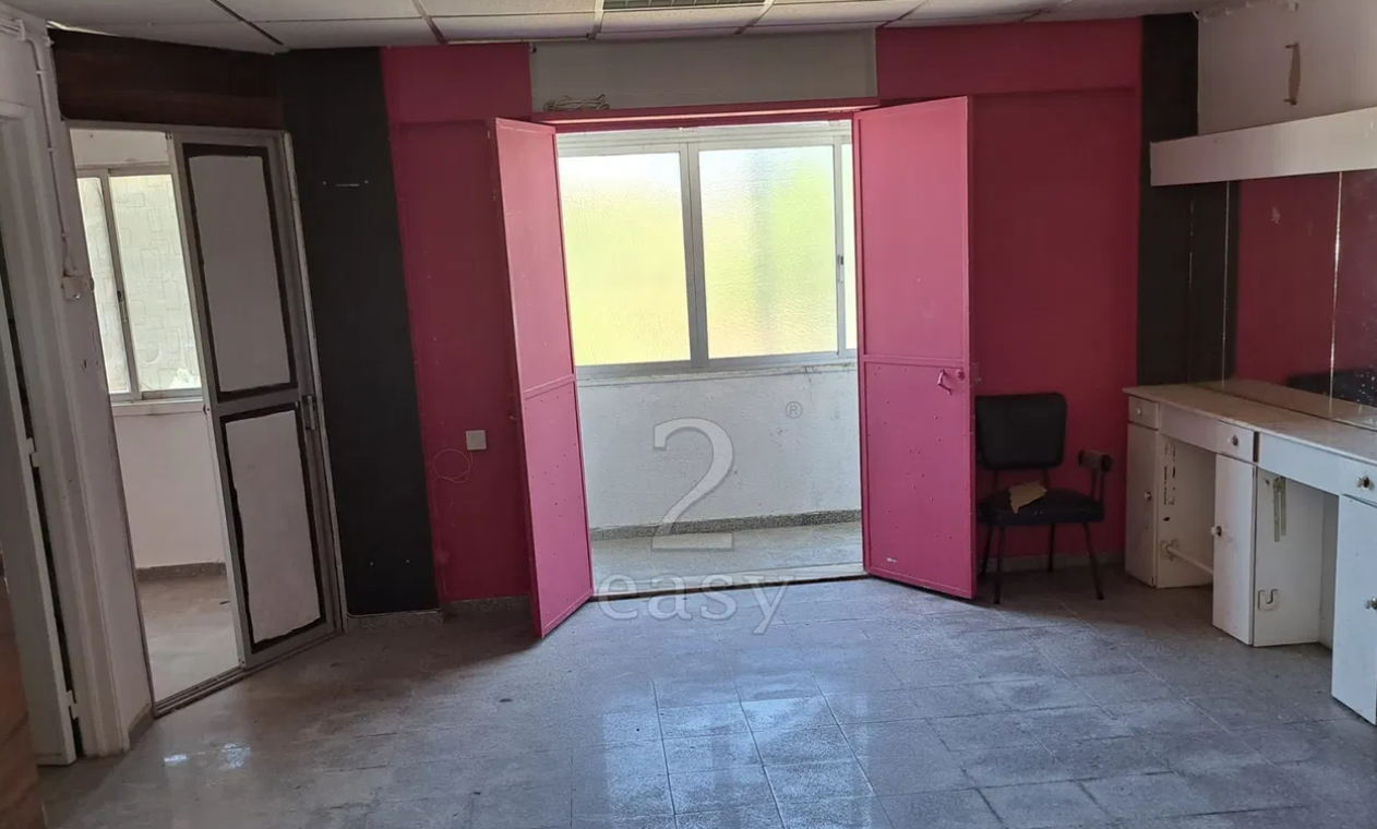 Loja com 45m2 em Idanha – Belas