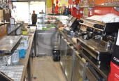 Restaurante em funcionamento em Vale de Figueira, São João da Talha