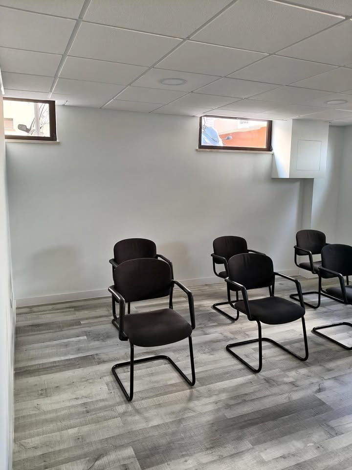 Gabinetes para alugar em Faro