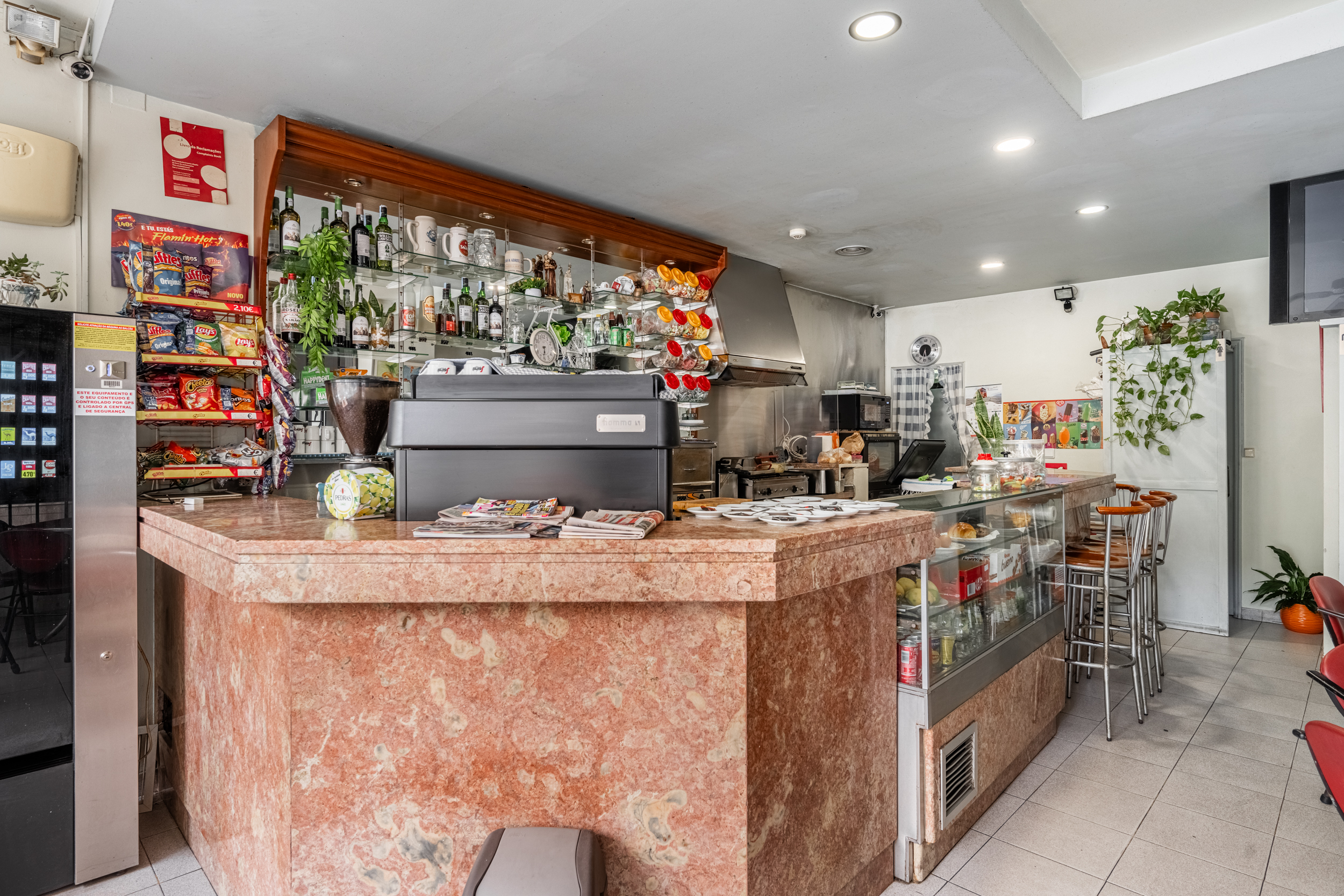 Café/Snack-bar em Braga com localização privilegiada e Esplanada