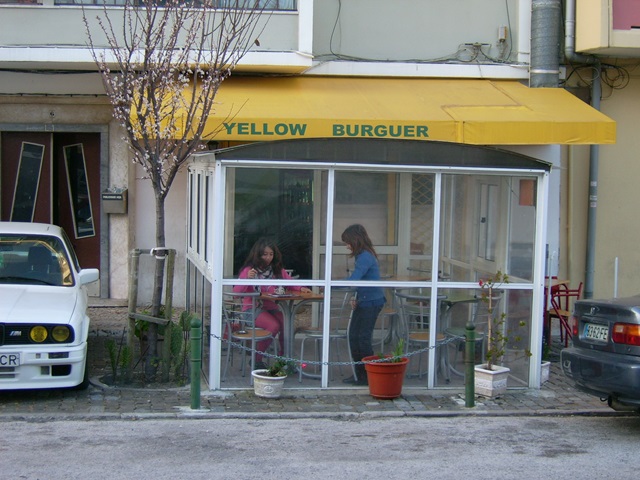 Snack-Bar com esplanada em Sacavém